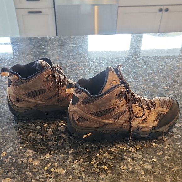 Merrell Men\'s Moab 3 Waterproof Hiking Boots